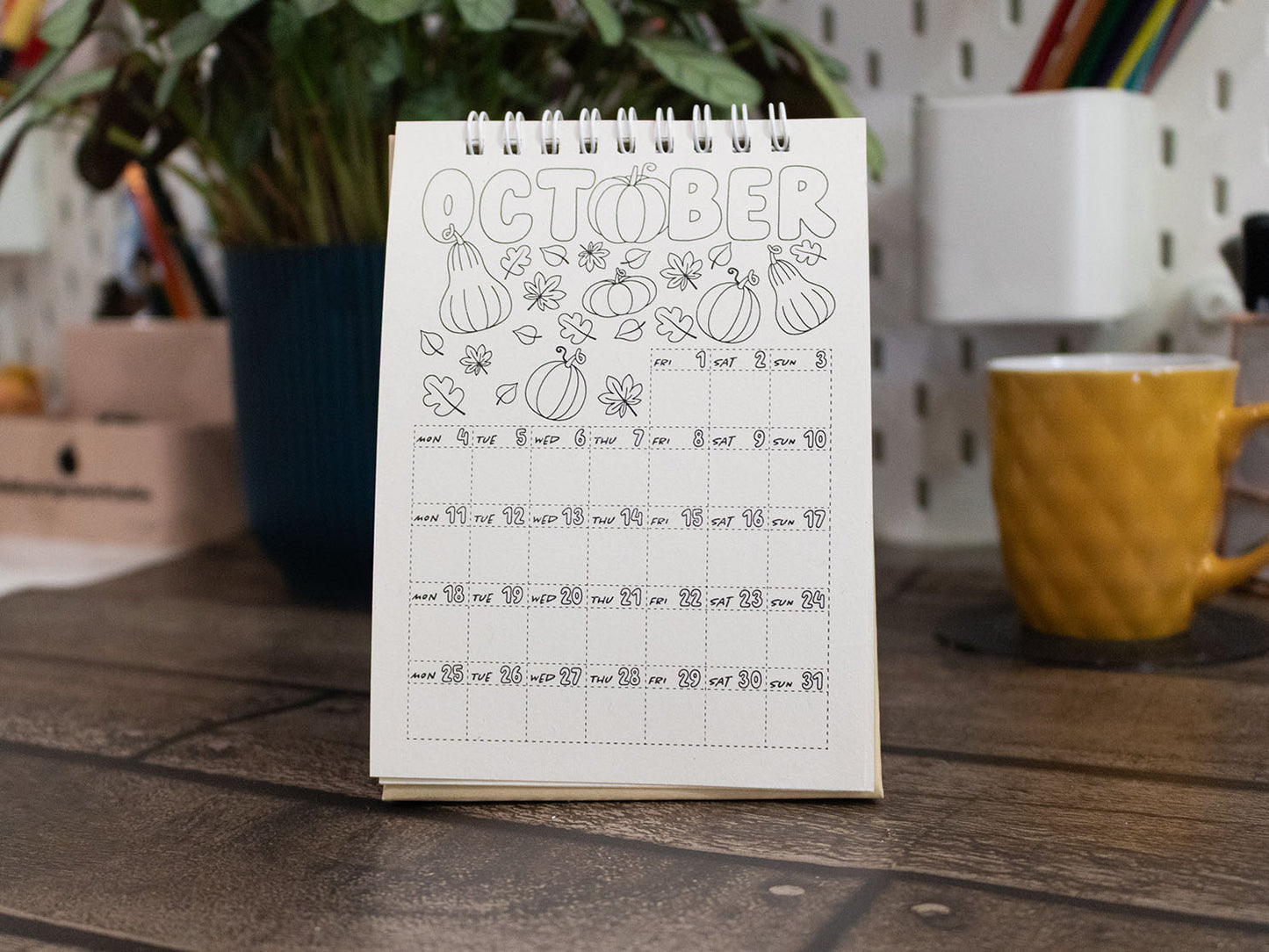 2027 Colouring Mini Desk Calendar with Journal Prompts