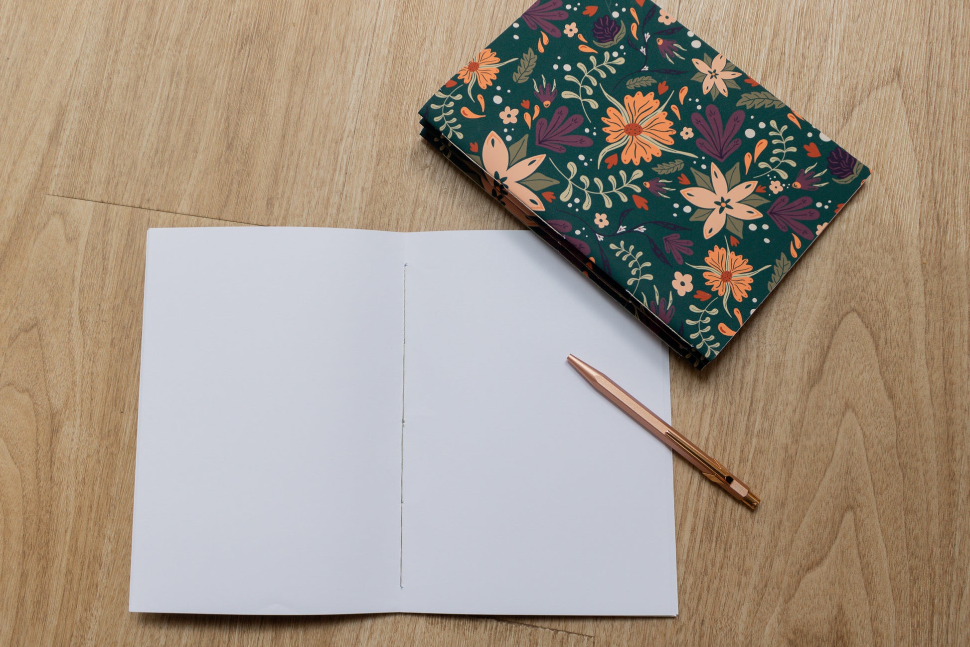 Handmade A5 notebook with autumnal floral design by MellowApricotStudio & KreativWerkstatt24 - blank inner