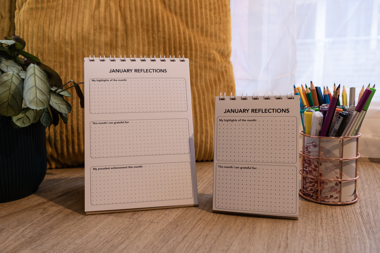 12-month Colouring Habit Tracker by MellowApricotStudio - A5 & A6 standing desk calendar - journal prompt
